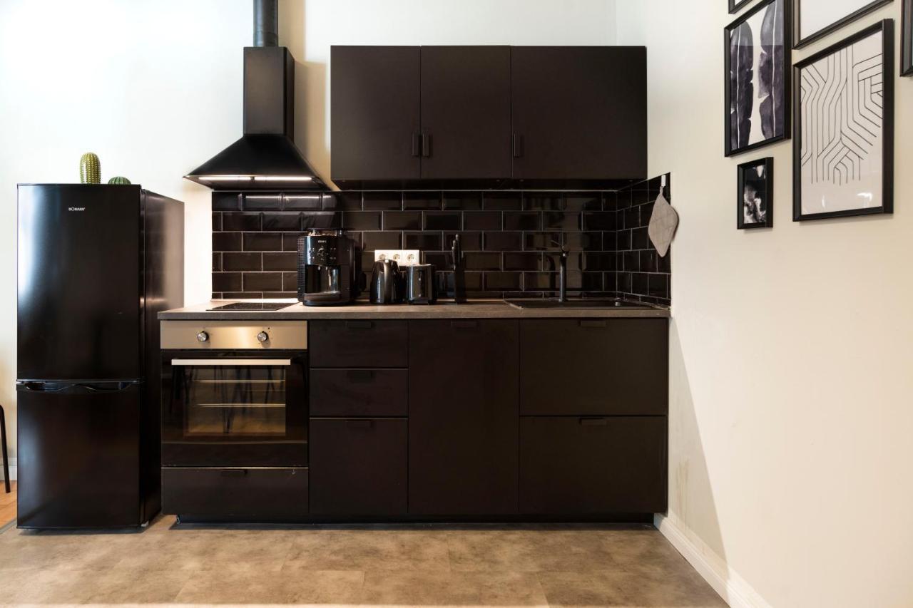 J.hr Ku'damm Style +a/c +rain-shower +u-station Appartement Berlijn