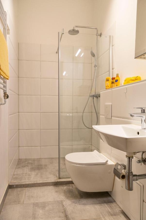 Appartement J.hr Ku'damm Style +a/c +rain-shower +u-station *